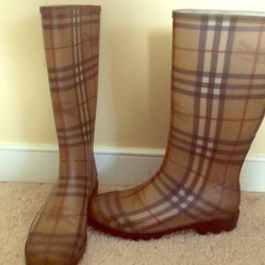 Burberry Rainboots size 39(US 8.5/9)